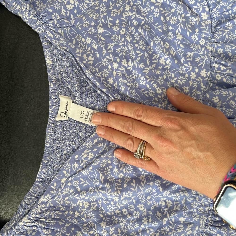 Japna Blue and White Floral top